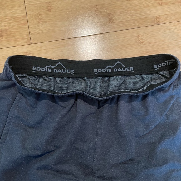 Eddie Bauer Crossover Training Shorts - Drawstring - Picture 4 of 5